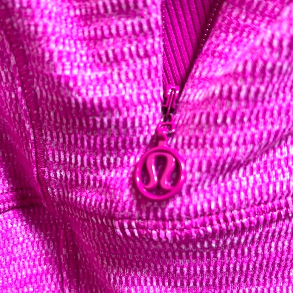 Lululemon Athletica Pullover with Quarter Zip - Picture 9 of 9